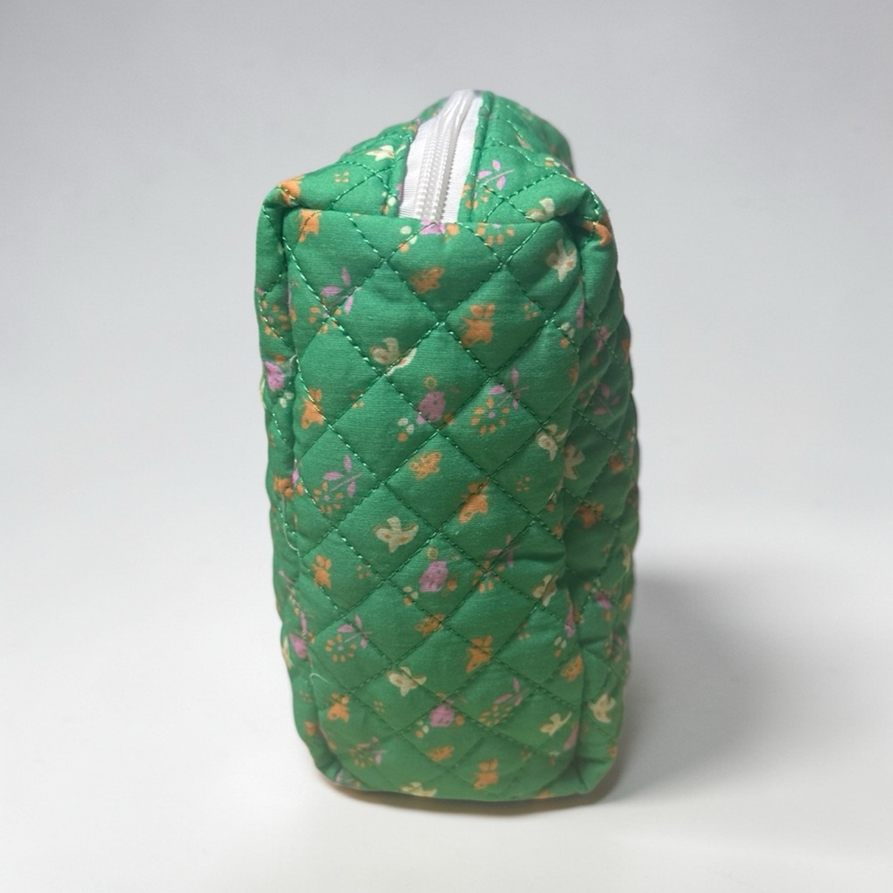 Green Quilted Floral Cosmetic Pouch NWT - Picture 4 of 6